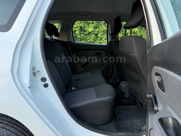 Clio Fiyatına Otomatik Dacia Duster 1.3 Tce Essential 2023 Model İstanbul