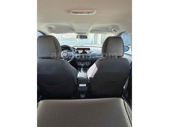 Sahibinden Fiat Egea Cross 1.6 Multijet Lounge 2023 Model Otomatik 115.000 km Gri (metalik)