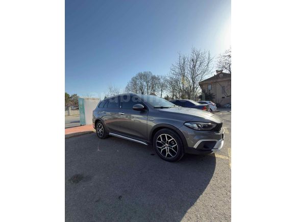 Sahibinden Fiat Egea Cross 1.6 Multijet Lounge 2023 Model Otomatik 115.000 km Gri (metalik)