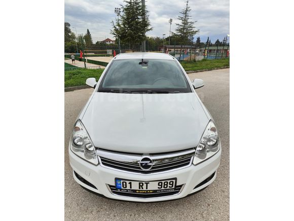 68 Binde Opel Astra 1.6 Enjoy Plus 2012 Model