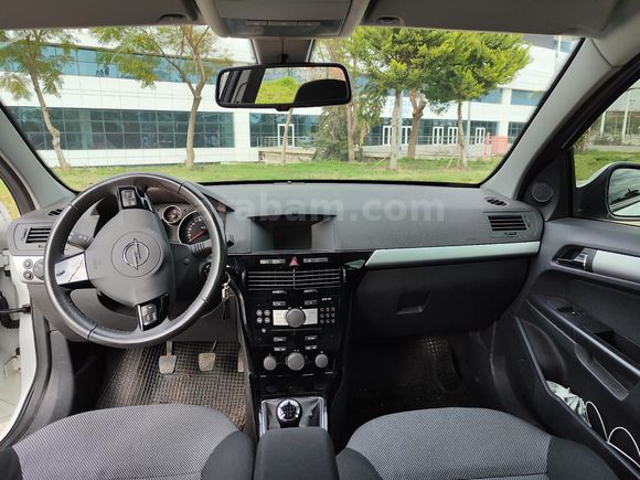 68.500 Binde Opel Astra 1.6 Enjoy Plus 2012 Model
