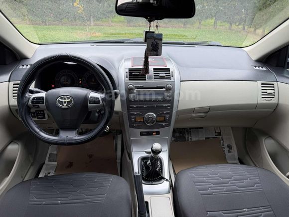 EFENDİ'DEN TOYOTA COROLLA 1.4 D-4D TERTEMİZ