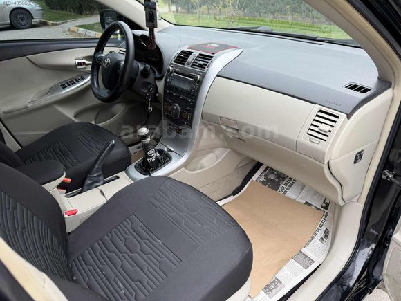 EFENDİ'DEN TOYOTA COROLLA 1.4 D-4D TERTEMİZ