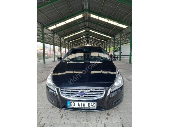 TEMİZ BAKİMLİ OTOMATİK ARAC