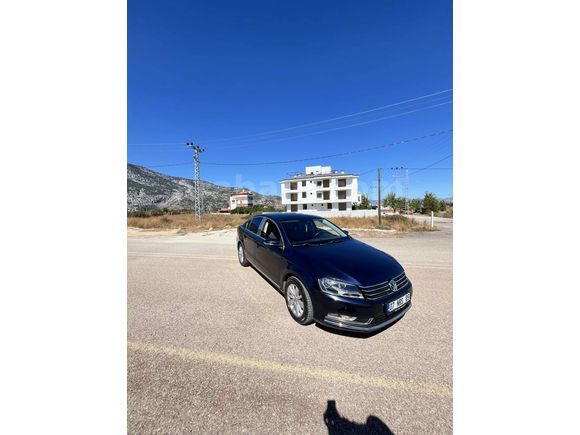 Sahibinden Volkswagen Passat 1.6 TDi BlueMotion Comfortline 2011 Model  230.000 km Lacivert