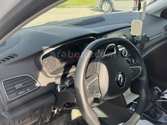 Sahibinden Renault Megane 1.3 TCe Joy 2022 Model 