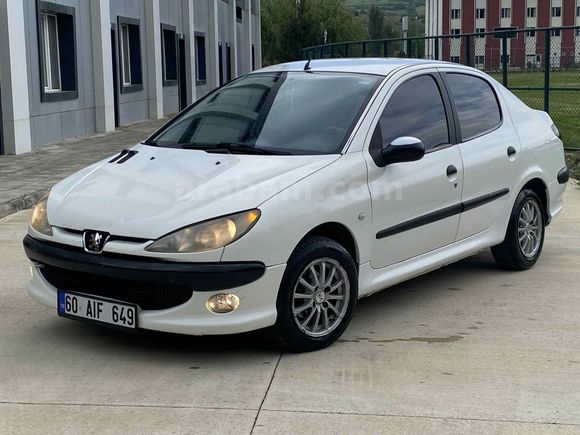 Sahibinden Peugeot 206 1.4 Comfort 2010 Model 