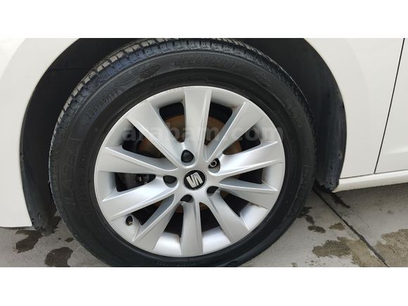 Sahibinden Seat Leon 1.2 TSI Style 2017 Model  120.000 km Beyaz