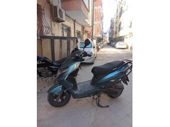 ruhsatta 50 CC fabrika çıkışı 80 Lik 3425 km'de araba ehliyeti ile kullanılabiliyor PAZARLIK VAR