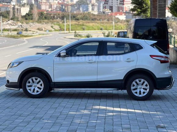 ULAŞ AUTO NISSAN QASqAİ OTOMATİK 18 BİN KM