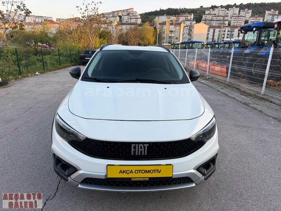 AKÇADAN 2023 MODEL 61.000KM'DE BOYASIZ HATASIZ EGEA CROSS