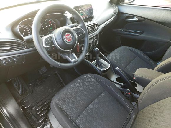 Sahibinden Fiat Egea Cross 1.5 T4 Urban 2022 Model Erzurum 47.000 km Füme