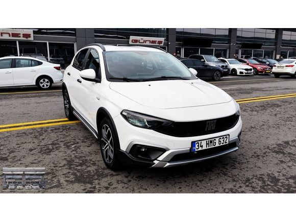 GÜNEŞ'DEN 2023 EGEA CROSS 1.6 M.JET URBAN HATASIZ BOYASIZ