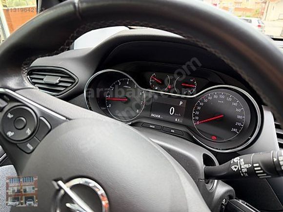 2024 MODEL HATASIZ OTOMATİK OPEL CROSSLAND GENİŞ EKRANLI