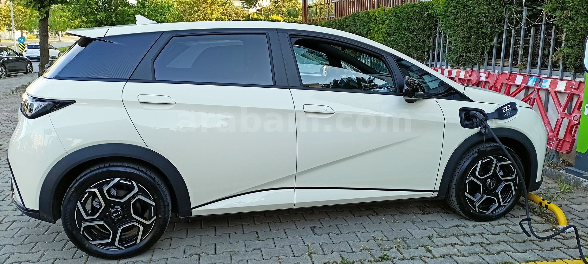 Sahibinden BYD Dolphin Design 2025 Model İstanbul 62.000 km Beyaz 2