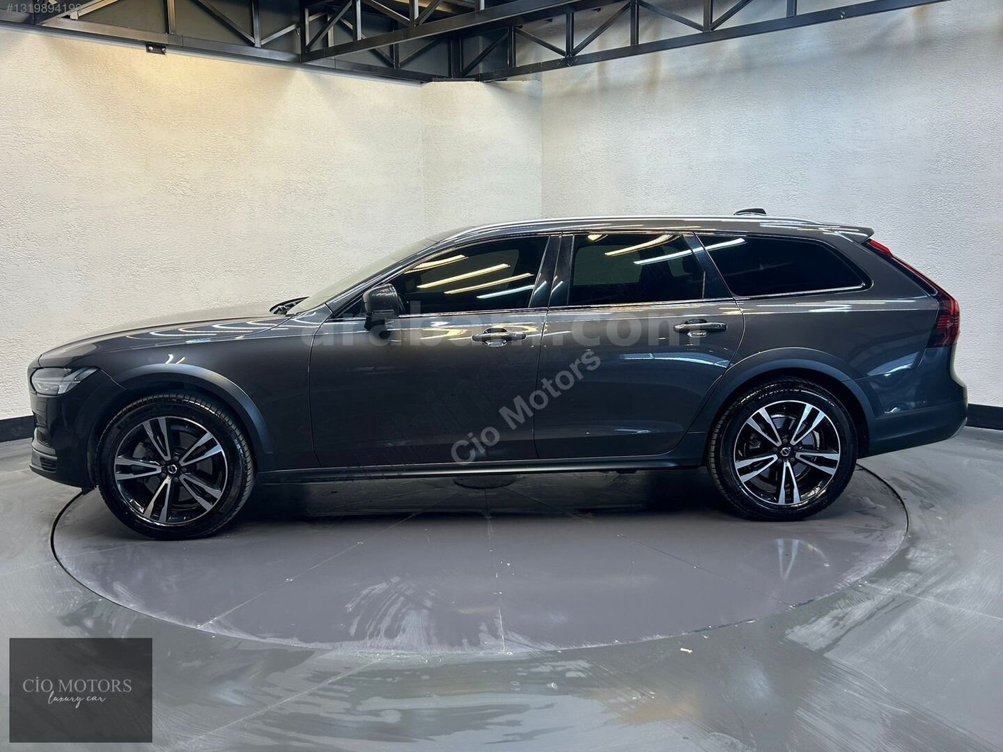 Galeriden Volvo V90 Cross Country 2.0 B5 Plus Bright 2020 Model İzmir 160.000 km Gri 7