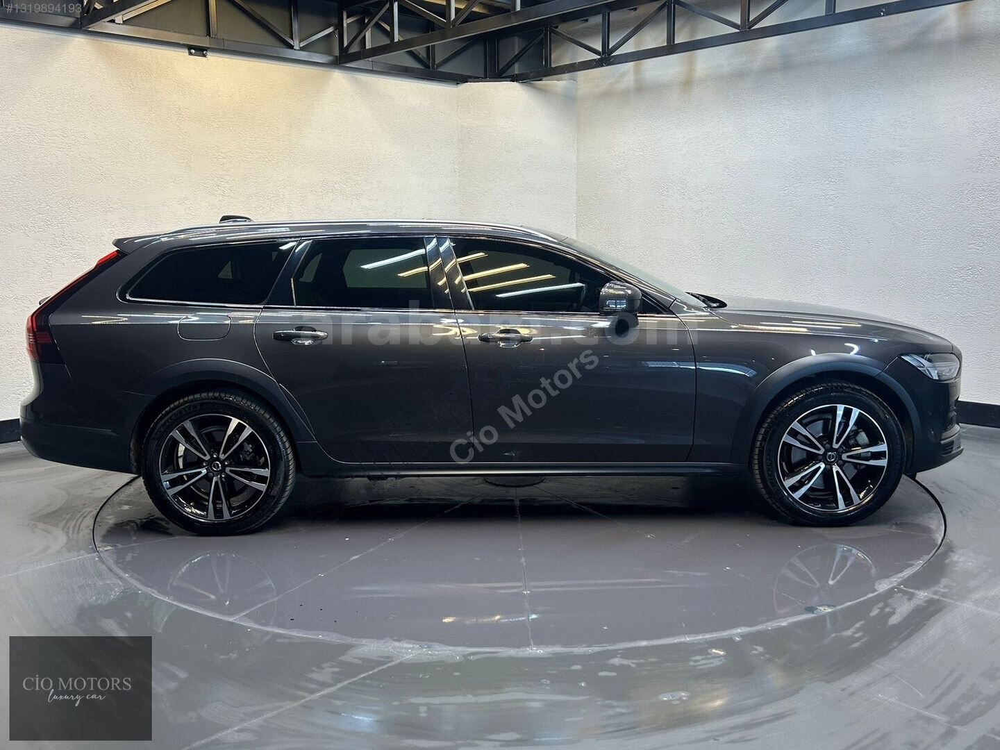 Galeriden Volvo V90 Cross Country 2.0 B5 Plus Bright 2020 Model İzmir 160.000 km Gri 6