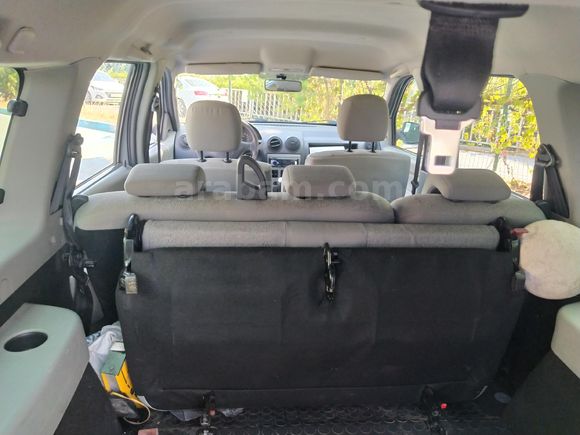 Sahibinden Dacia Logan 1.5 dCi MCV Ambiance 2011 Model  260.000 km Gri