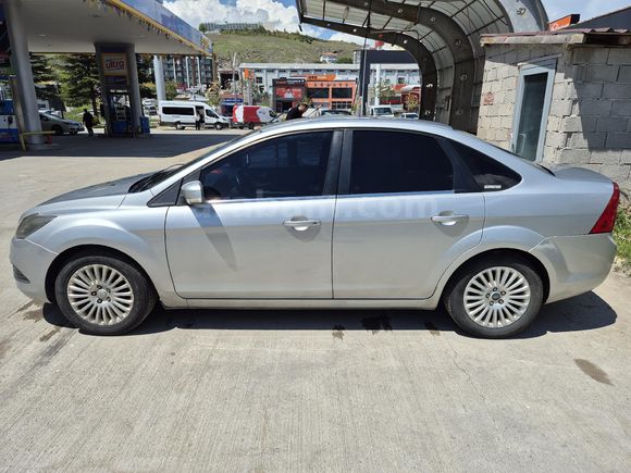 Doktor Sahibinden Ford Focus 1.6 TDCi Titanium 2009 Model  295.000 km Gri (titanyum)