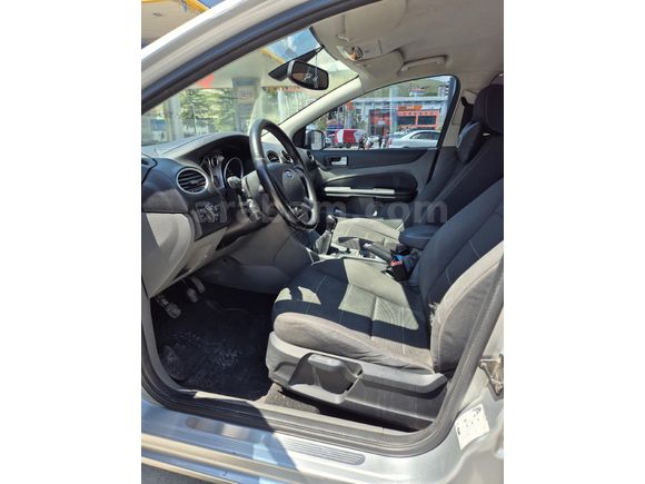 Doktor Sahibinden Ford Focus 1.6 TDCi Titanium 2009 Model  295.000 km Gri (titanyum)