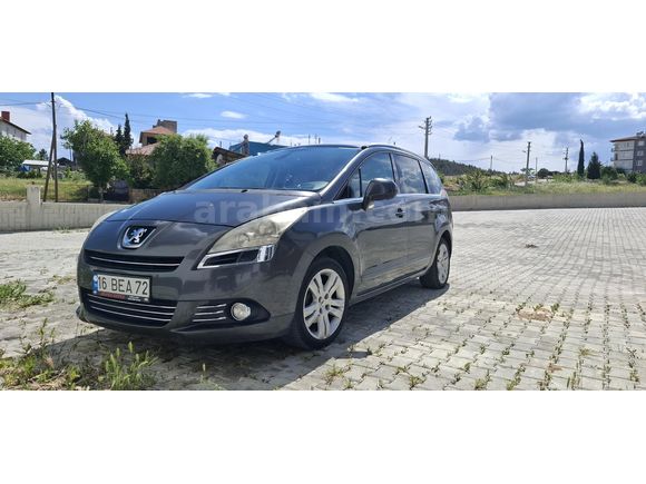 Sahibinden Peugeot 5008 1.6 HDi Premium Pack 2010 Model  250.000 km Füme