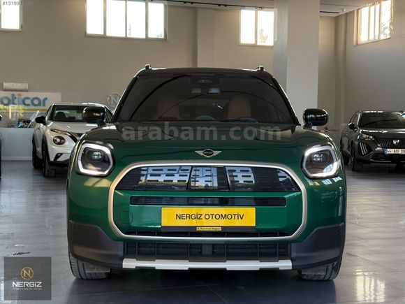 2025 MODEL MİNİ COUNTRYMAN E FAVOURED ELEKTRİKLİ