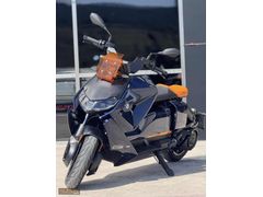 KUPON AUTO'dan BMW CE 04 HATASIZ İLK SAHİBİNDEN
