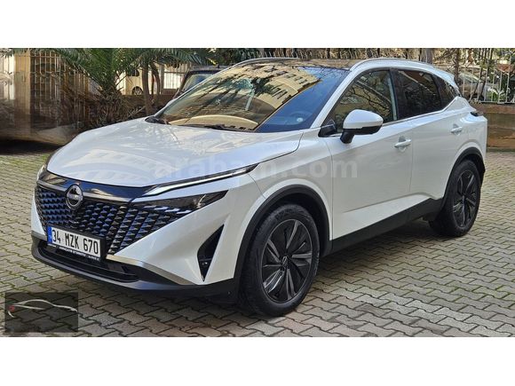 16,050km-BOYASIZ-Qashaqai-2025 1,3 DIG-T-Skypack-4x4-cam tavan-