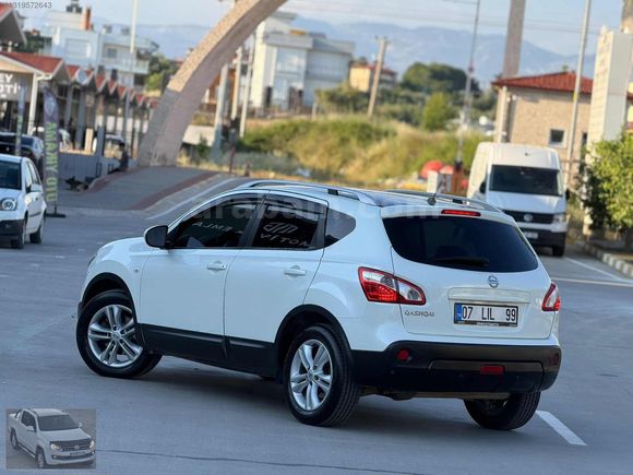 HATASIZ BOYASIZ CAM TAVANLI 82 BİN KM DE NISSAN