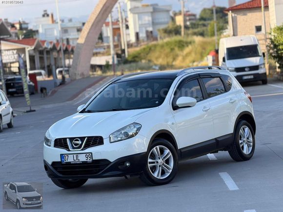 HATASIZ BOYASIZ CAM TAVANLI 82 BİN KM DE NISSAN