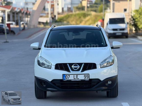 HATASIZ BOYASIZ CAM TAVANLI 82 BİN KM DE NISSAN