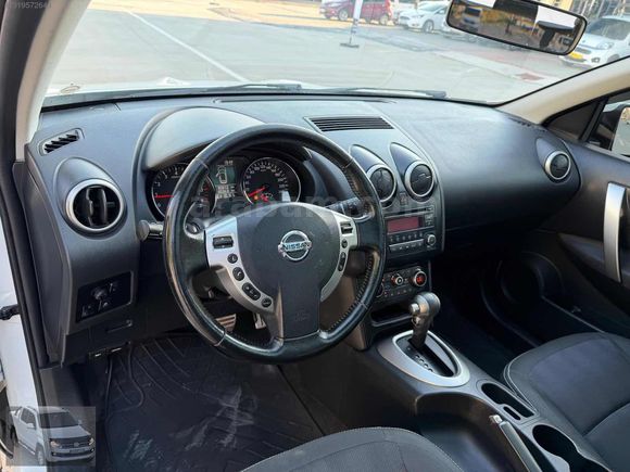 HATASIZ BOYASIZ CAM TAVANLI 82 BİN KM DE NISSAN