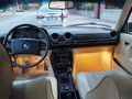 230.4 MERSEDES BENZl