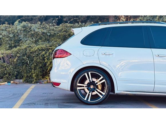 AKY MOTORS'DAN | CAYENNE | GTS CAM TAVAN | CHRONO | AİRMATİC |