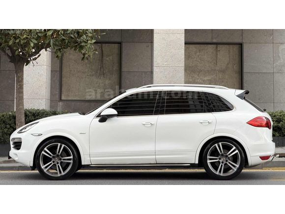 CHİLA | 2013 MODEL CAYENNE 3.0 DİESEL CAM TAVAN HATASIZ BOYASIZ
