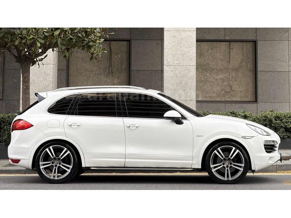 CHİLA | 2013 MODEL CAYENNE 3.0 DİESEL CAM TAVAN HATASIZ BOYASIZ