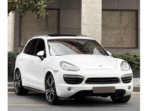 CHİLA | 2013 MODEL CAYENNE 3.0 DİESEL CAM TAVAN HATASIZ BOYASIZ