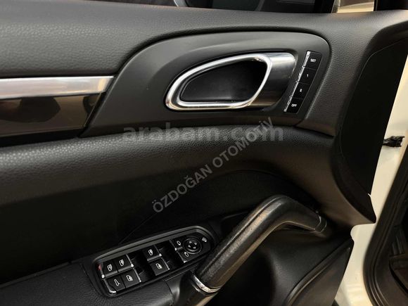 ÖZDOĞAN'dan PORSCHE CAYENNE 3.0 DİESEL BAYİ ÇIKIŞLI