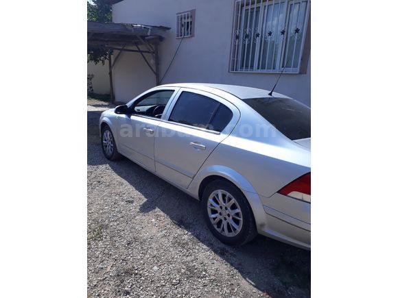 Sahibinden Opel Astra 1.6 Enjoy Elegance 2009 Model  230.000 km Gri
