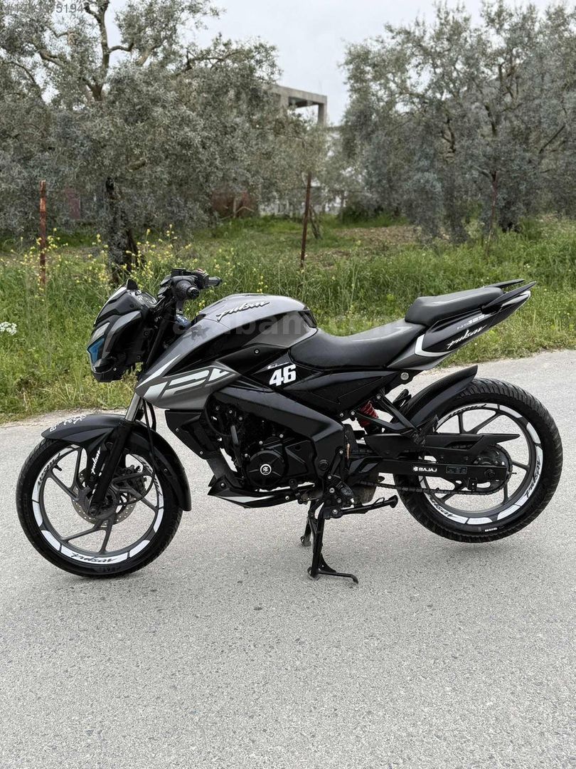 Galeriden Bajaj Pulsar 125 NS 2025 Model Sakarya 9.740 km Gri