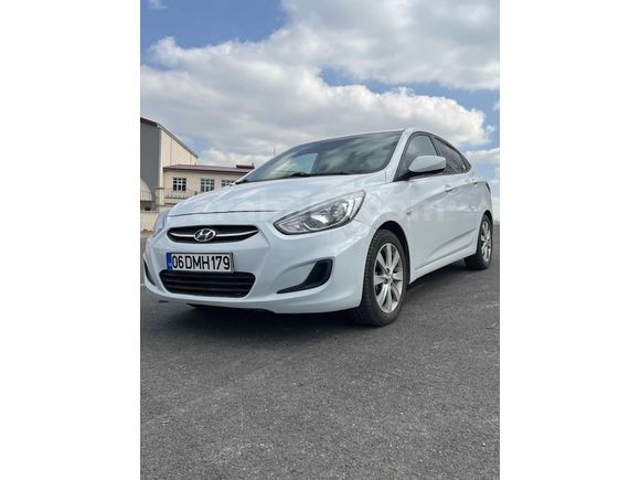 Sahibinden Hyundai Accent Blue 1.4 CVVT Mode Plus 2017 Model 