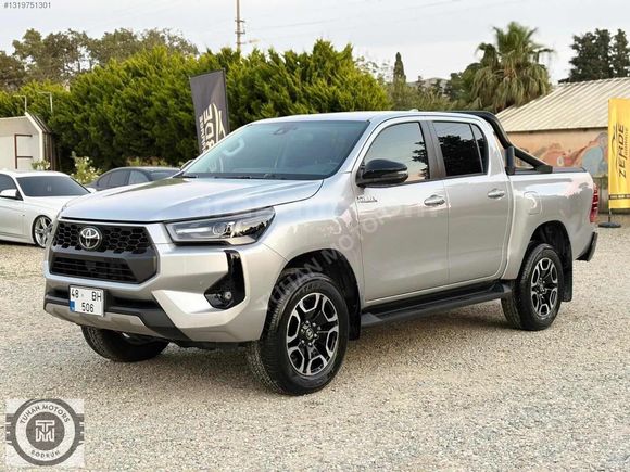 TUHAN MOTORS TOYOTA HİLUX 4*2 Hİ-CRUİSER HATASIZ BOYASIZ