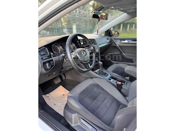 2016 GOLF 1.2TSİ COMFORTLİNE DSG 121 BİNDE