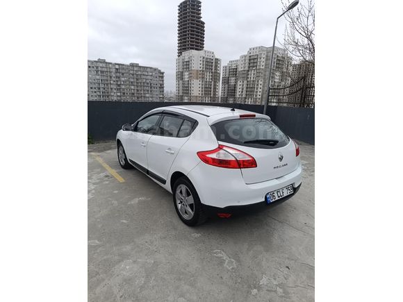 Sahibinden Renault Megane 1.6 Expression 2012 Model  130.000 km Beyaz