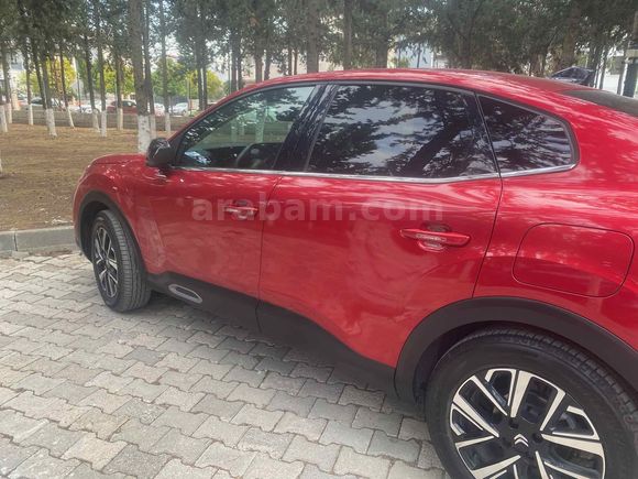 Sahibinden Citroen C4 X 1.2 PureTech Shine 2023 Model 