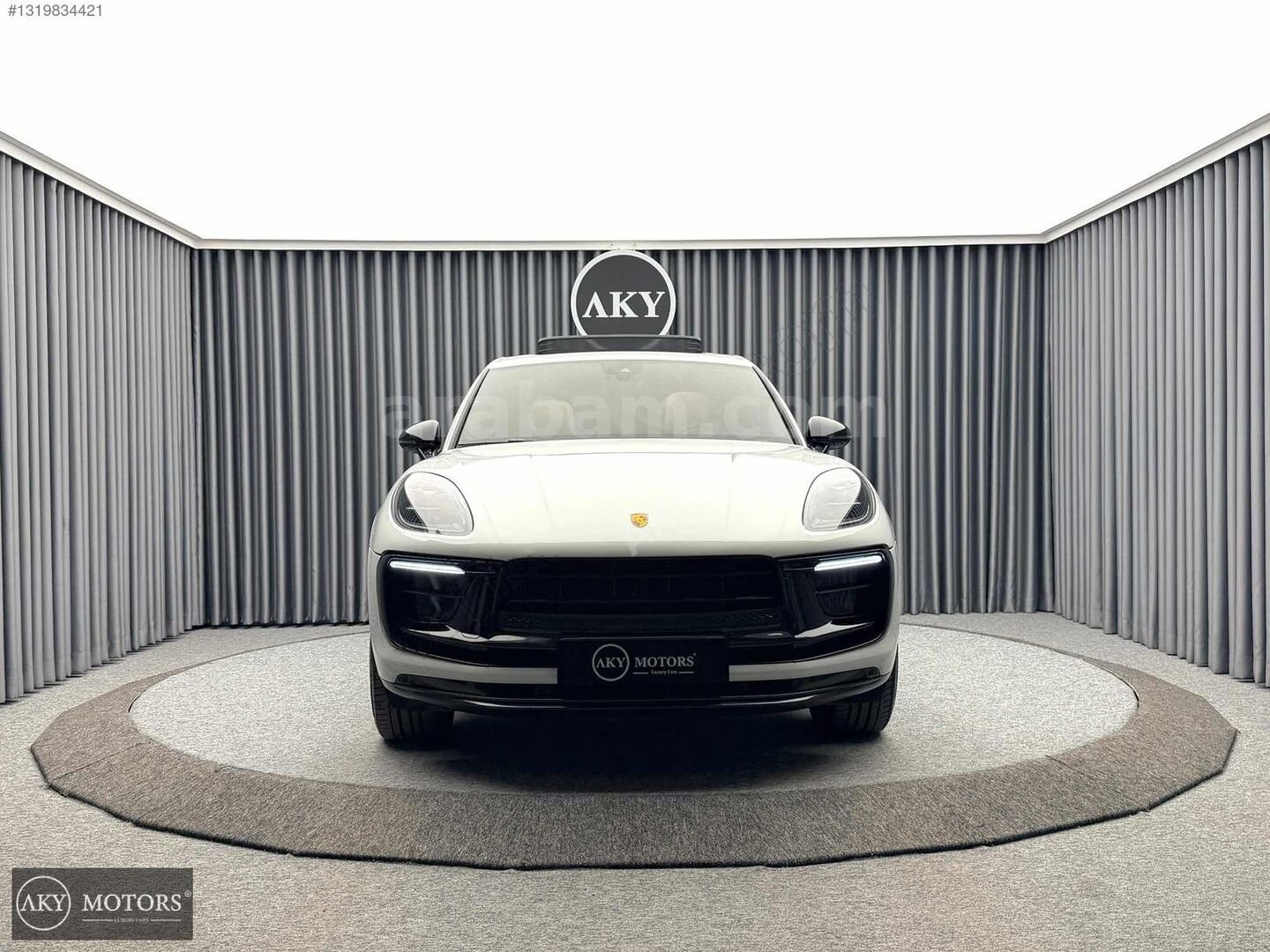 Galeriden Porsche Macan 2.0 2023 Model İzmir 44.000 km Beyaz 3