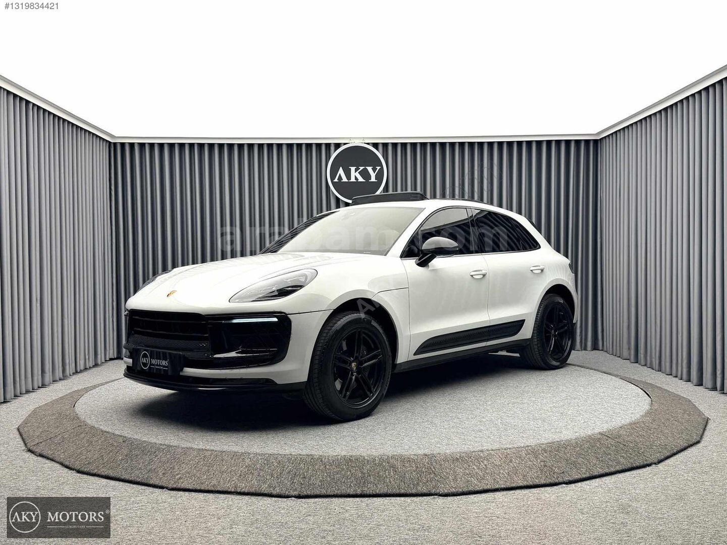 Galeriden Porsche Macan 2.0 2023 Model İzmir 44.000 km Beyaz 1