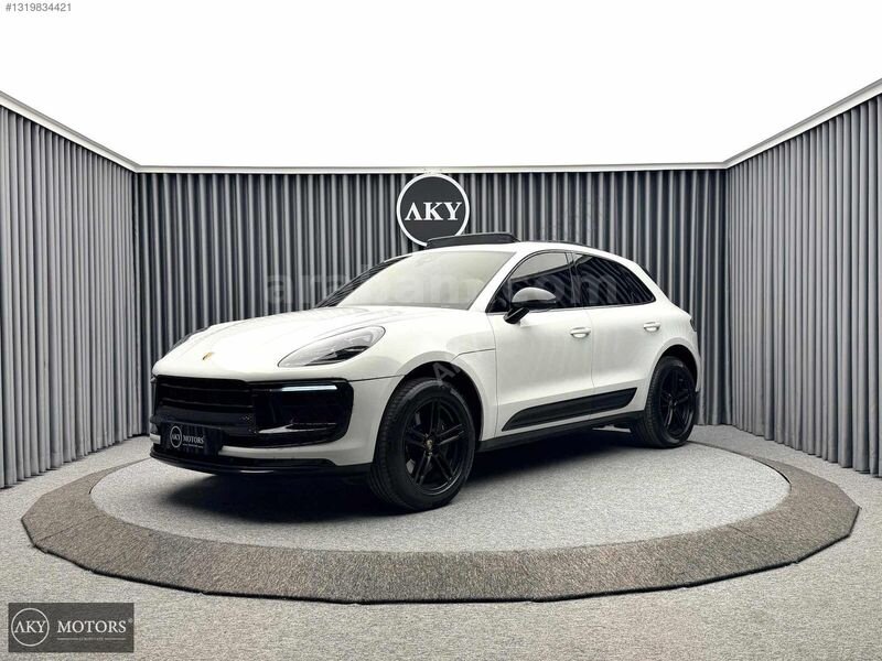 Galeriden Porsche Macan 2.0 2023 Model İzmir 44.000 km Beyaz