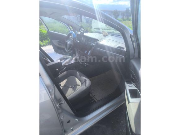 Sahibinden Fiat Linea 1.4 Fire Active 2009 Model  200.000 km Gri