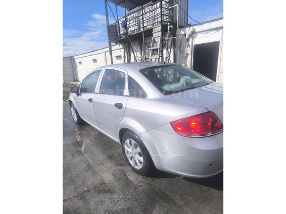 Sahibinden Fiat Linea 1.4 Fire Active 2009 Model  200.000 km Gri